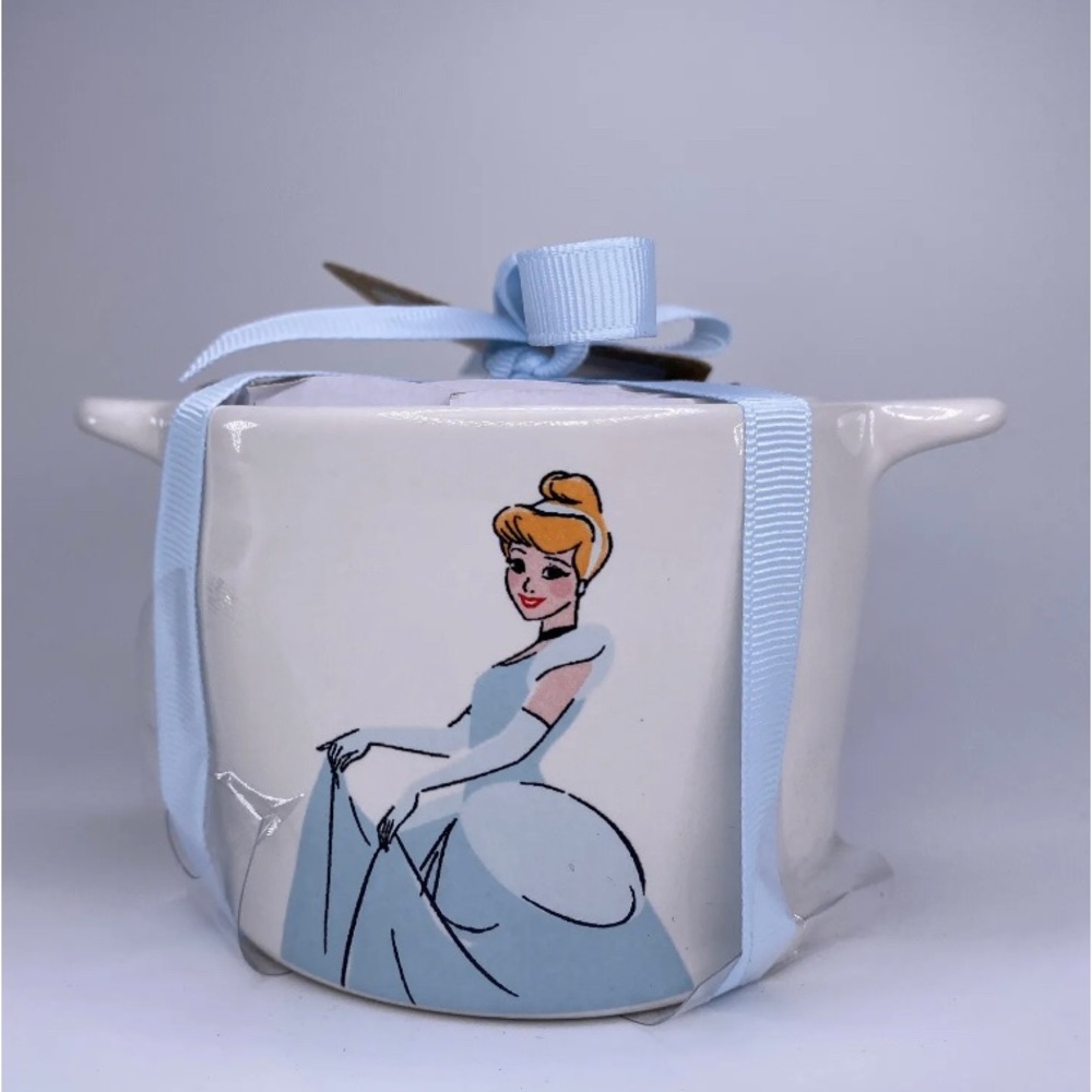RAE DUNN DISNEY PRINCESS CINDERELLA W/ Castle Carriage CERAMIC MEASURING CUPS